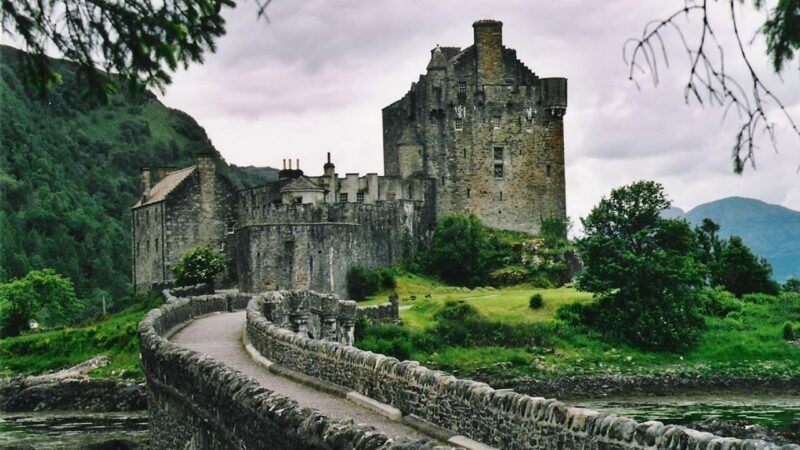 Visit These Beautiful Sights in Scotland