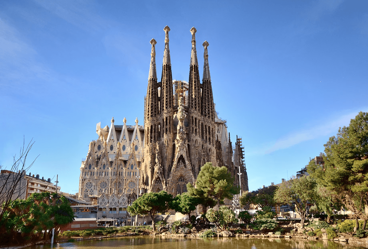 _Sagrada-Família-church (1)