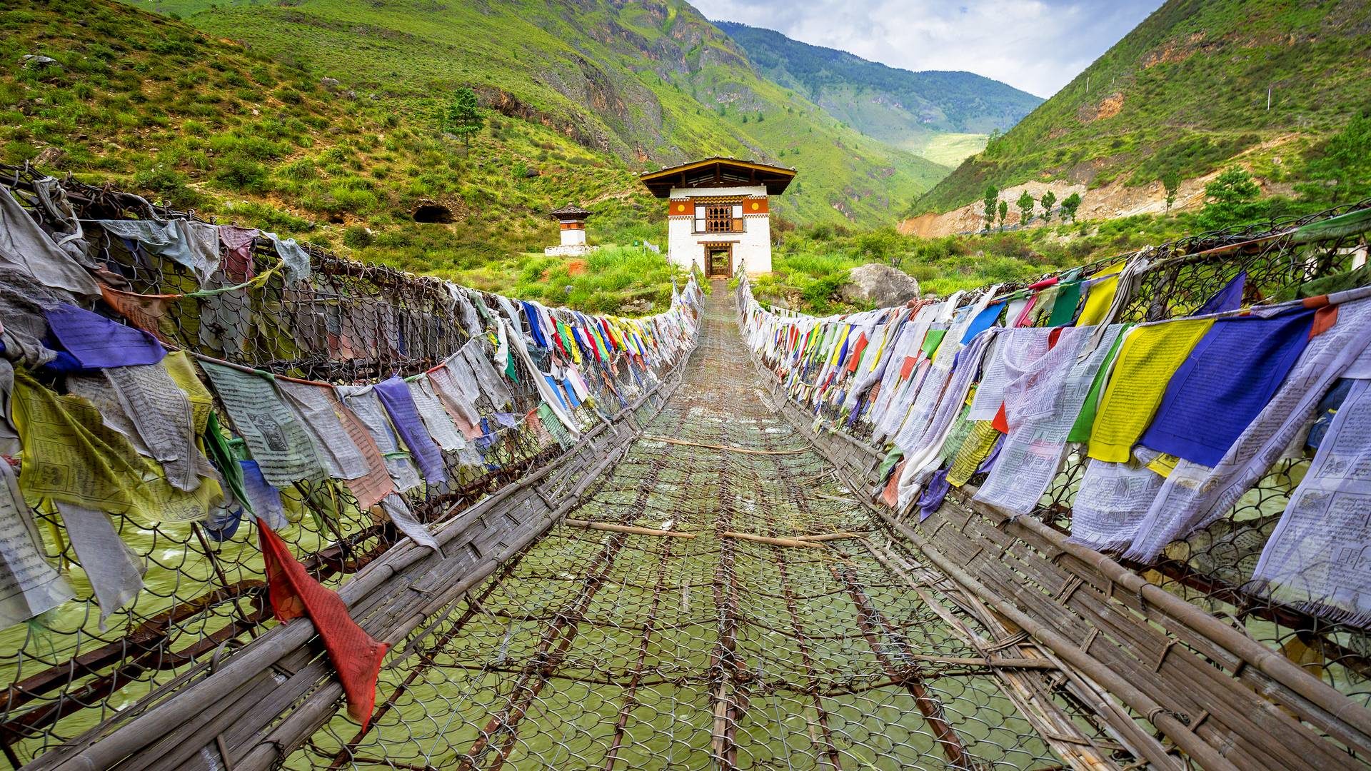 Bhutan Travel Guide: Visit These 14 Beautiful Places