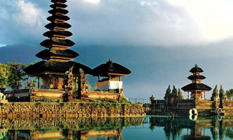 18 Attractive Places to Visit in Indonesia