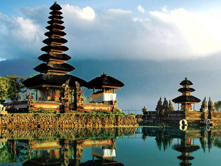 18 Attractive Places to Visit in Indonesia