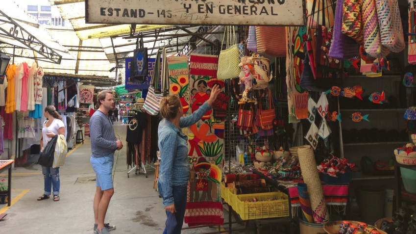 shopping of Artisan Crafts in mexico 1
