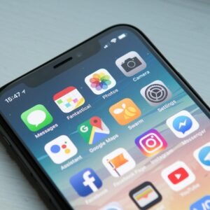 Top 5 Apps for Business Travelers